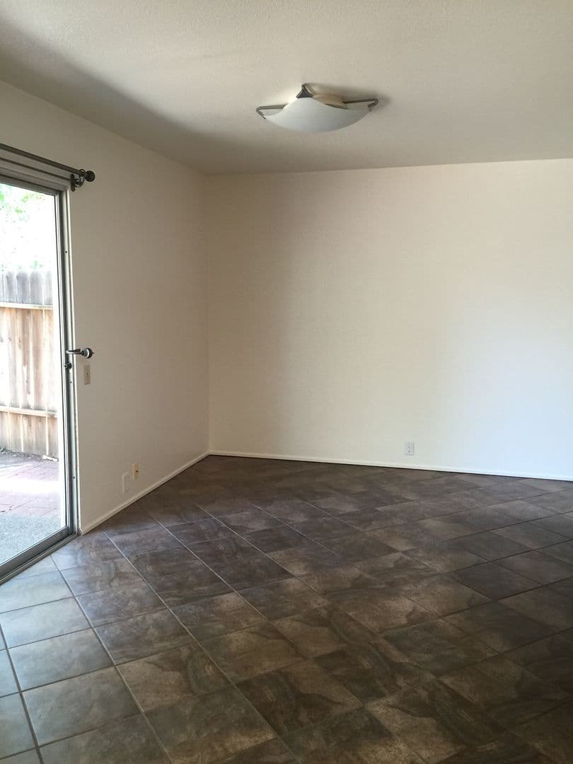 Davis House: 405 Jardin Place
