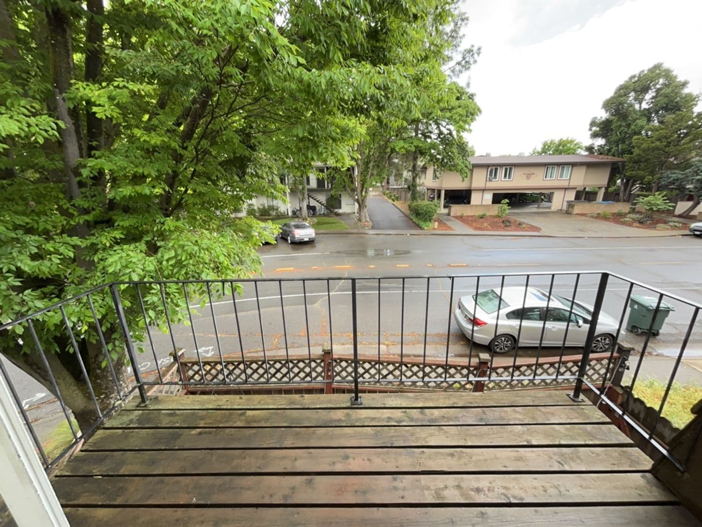 Davis Apartment: 625 Adams Street