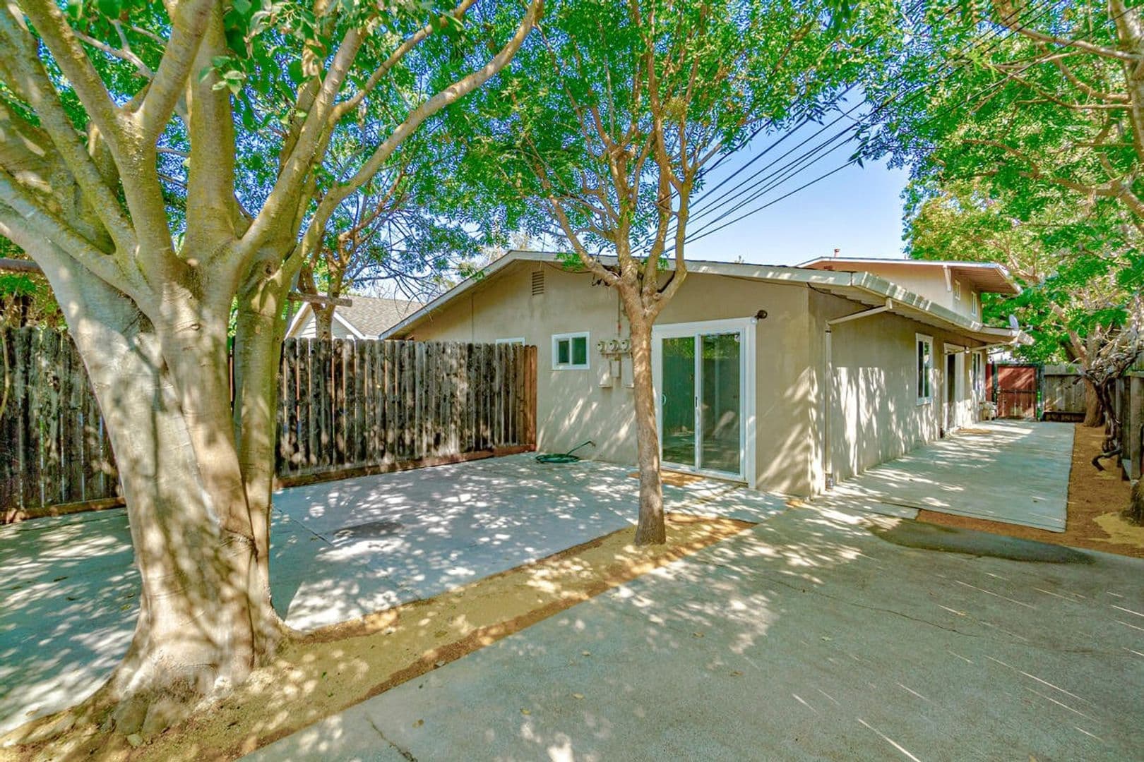 Davis Apartment: 543 545 547 I Street