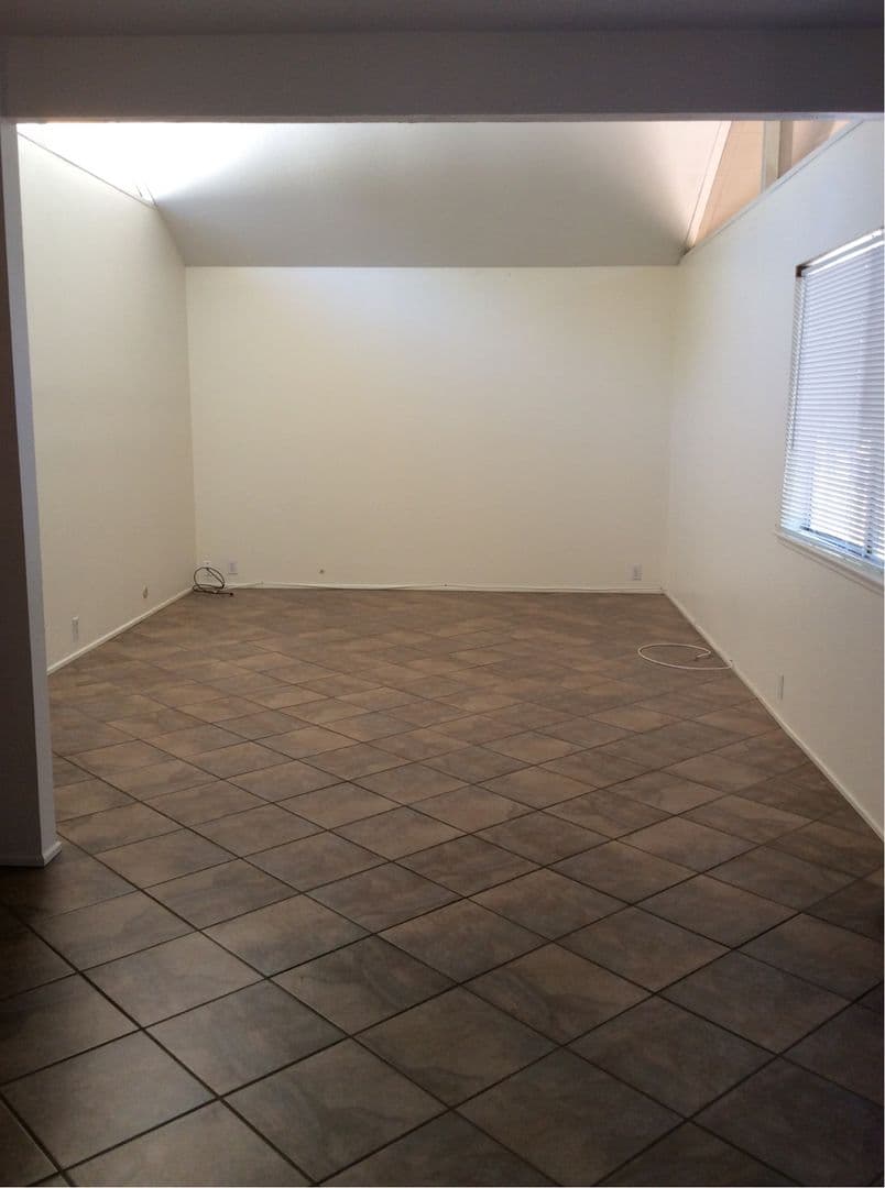 Davis House: 405 Jardin Place