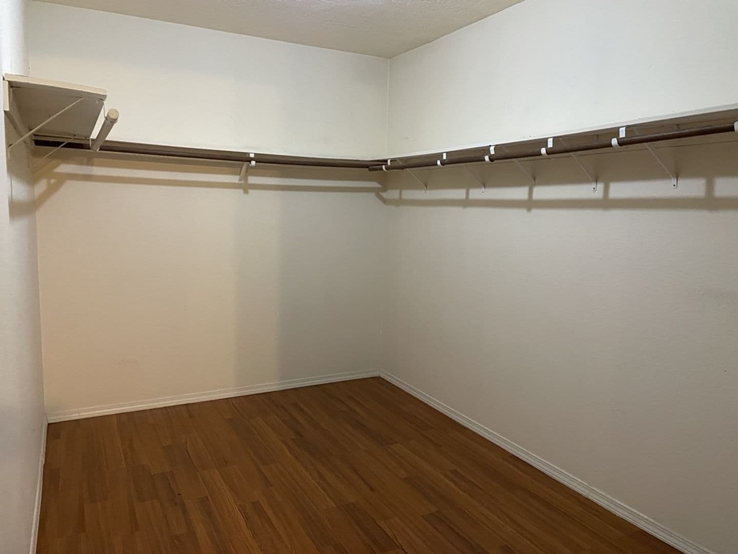 Davis House: 3401 Bermuda #27