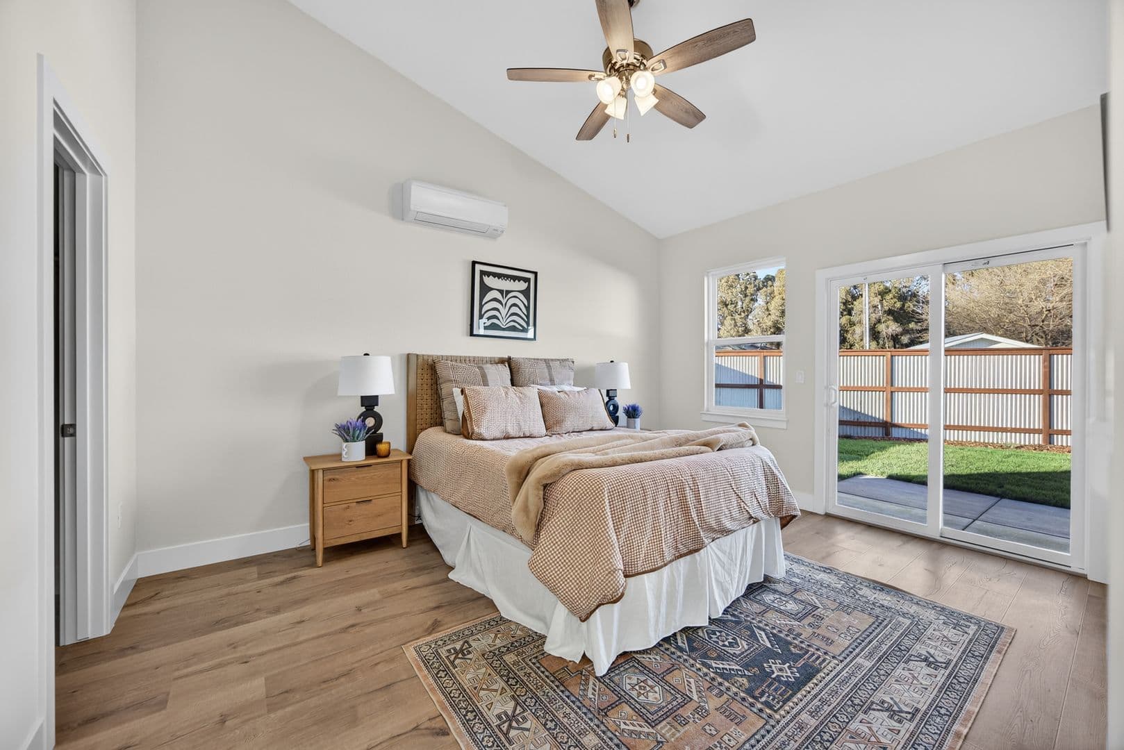 Davis House: 35622 Yosemite Avenue
