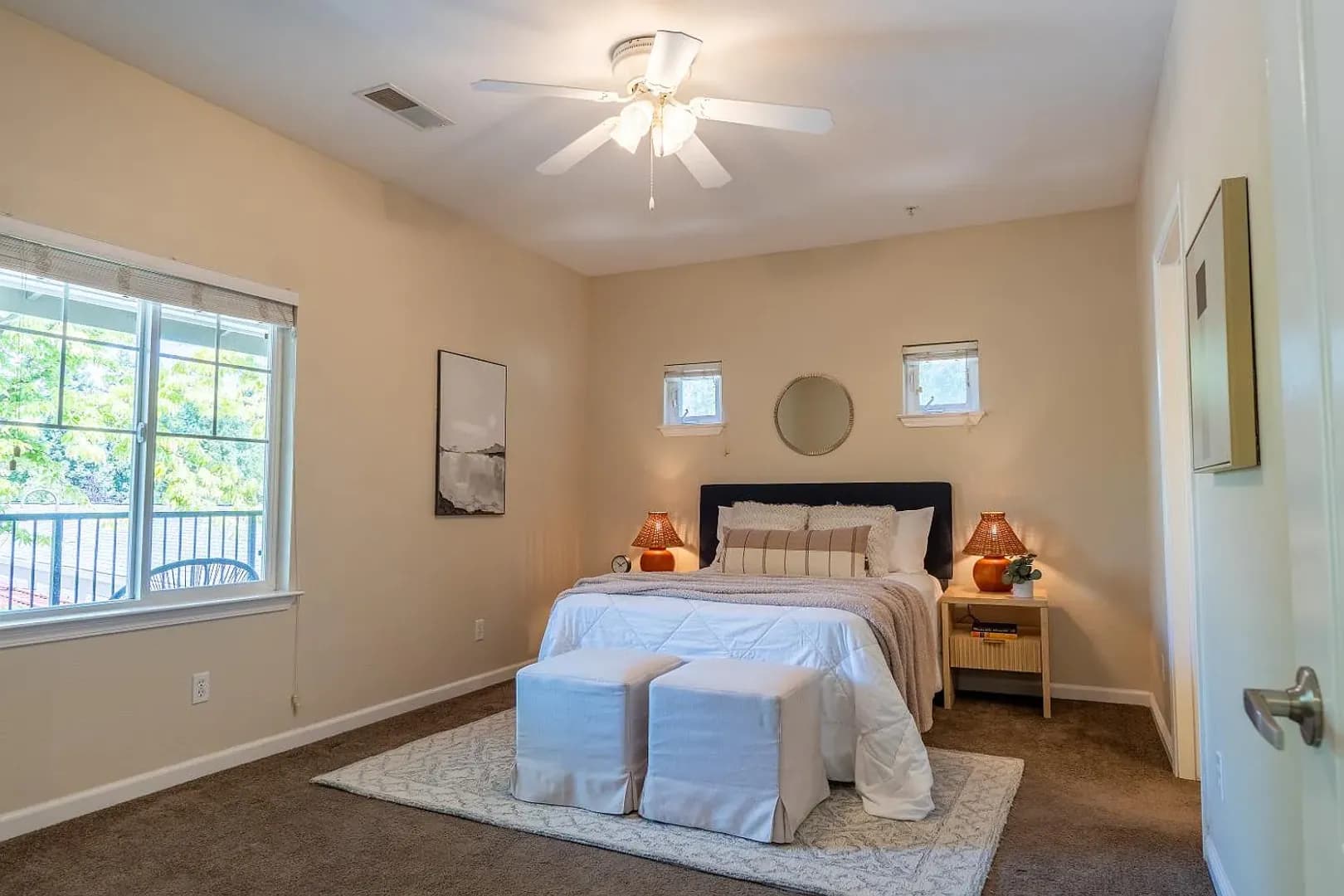 Davis Condo: 1818 Moore Blvd #204