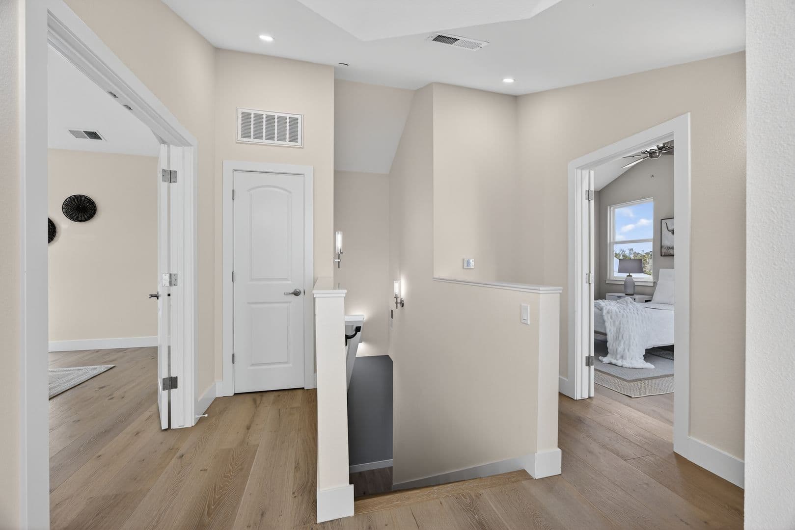 Davis House: 35628 Yosemite Avenue