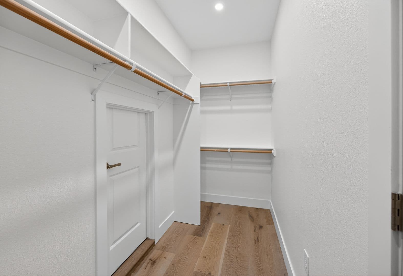 Davis House: 35628 Yosemite Avenue
