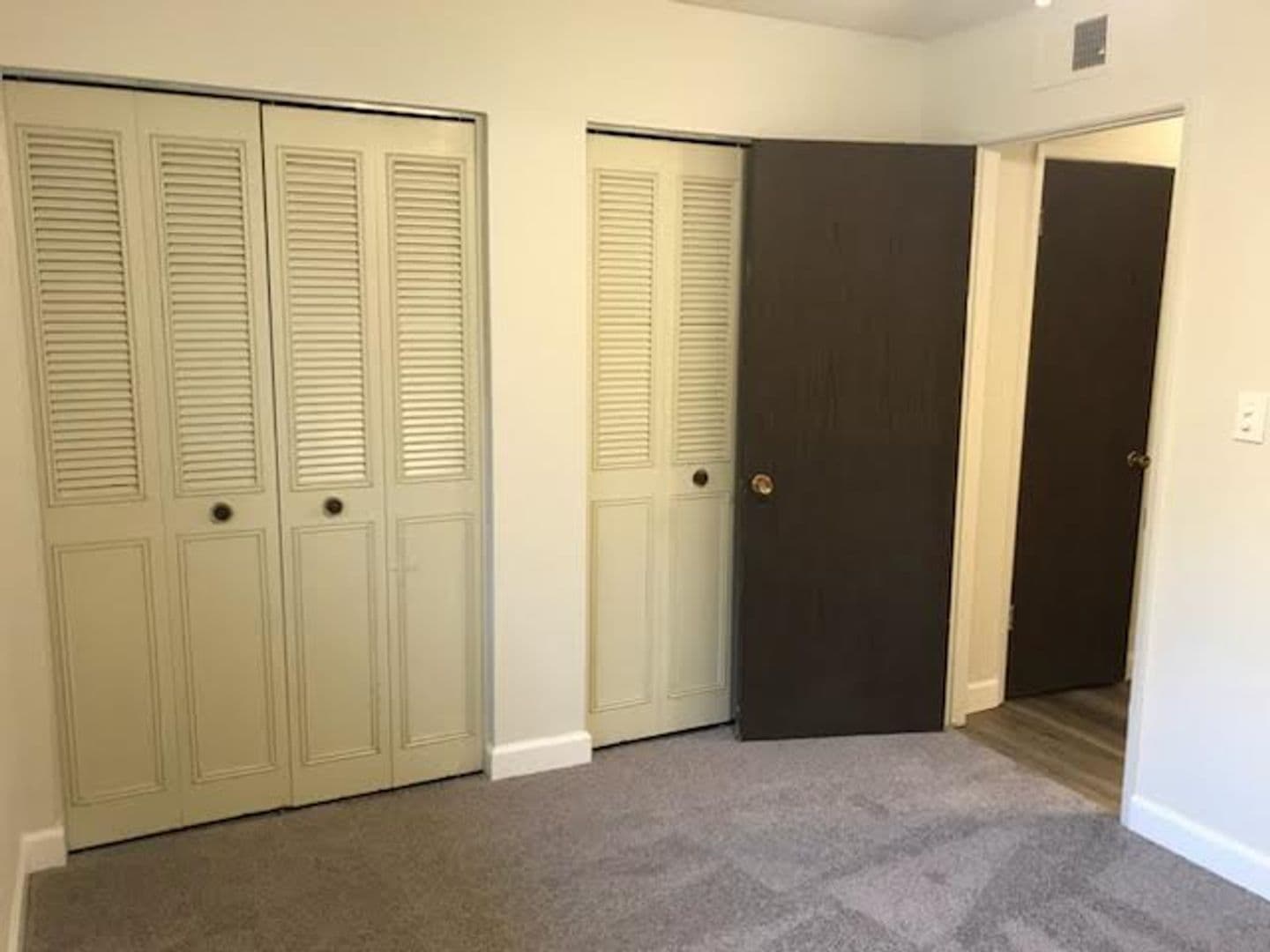 Davis House: 1712 Fremont Court #1