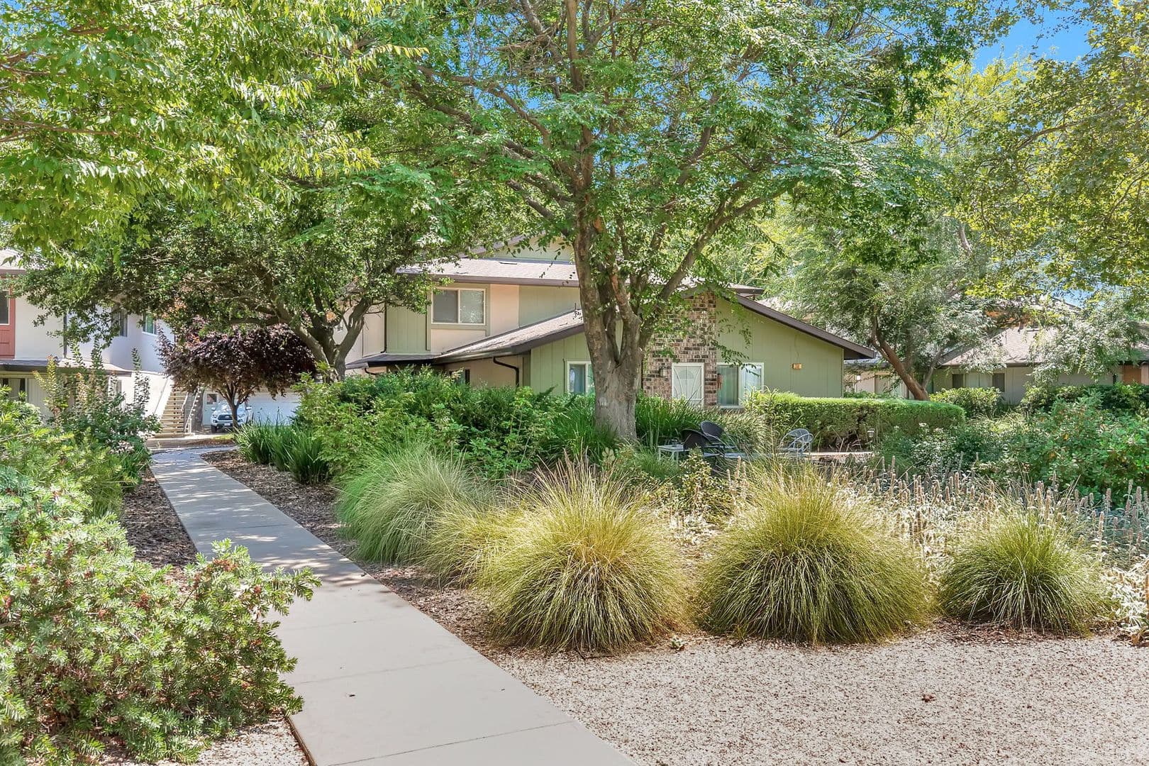 Davis House: 2816 Pole Line Rd Unit 2