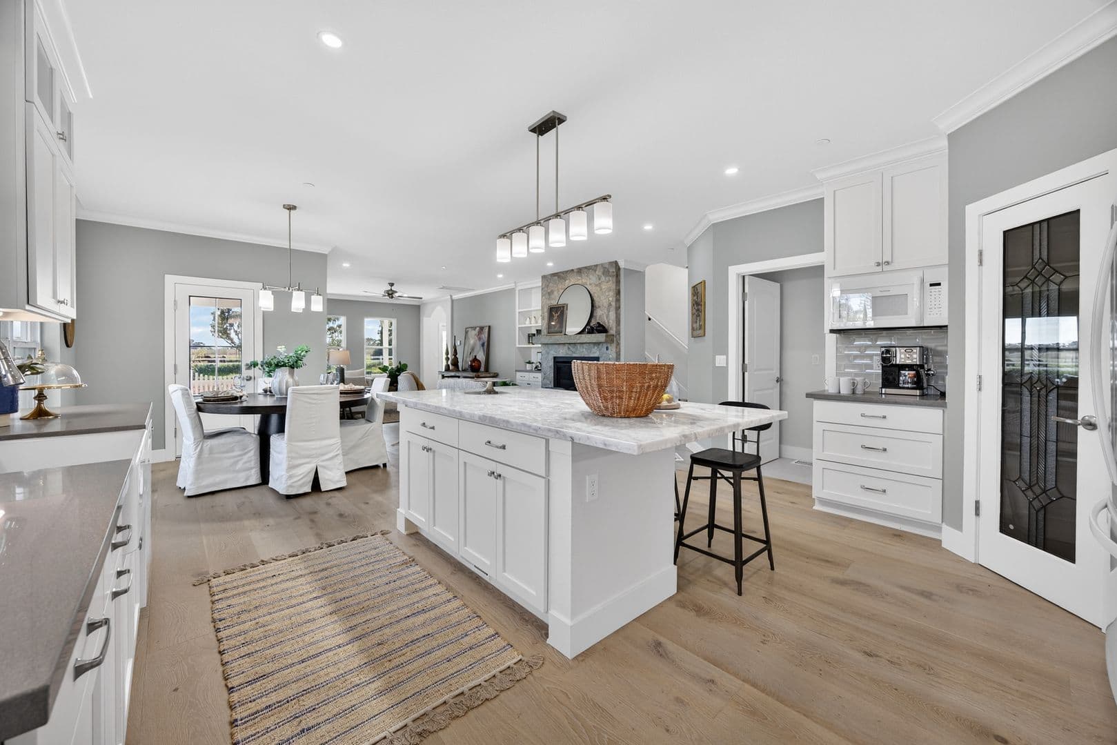 Davis House: 35628 Yosemite Avenue