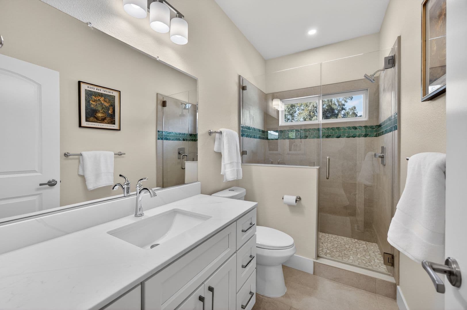 Davis House: 35628 Yosemite Avenue