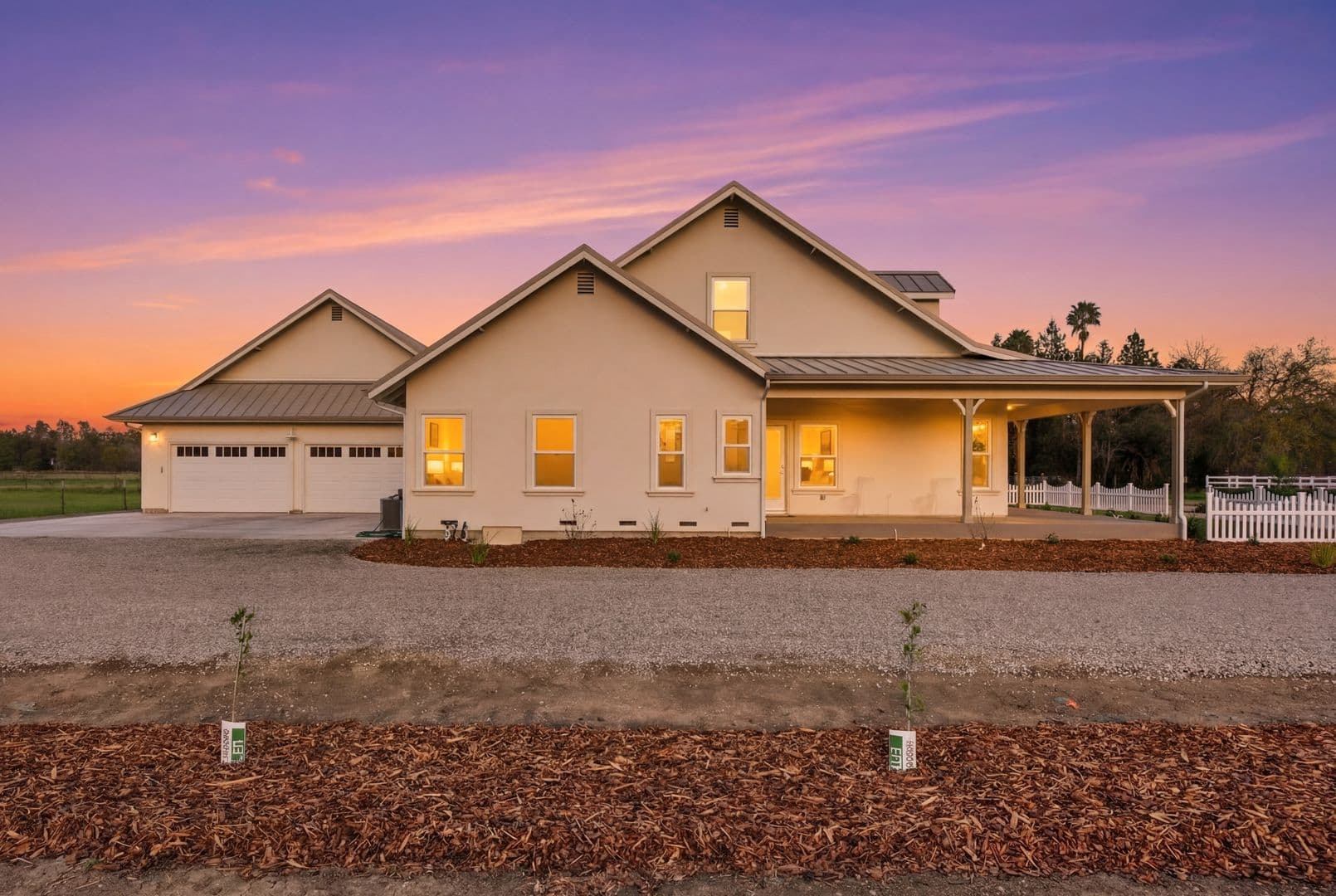 Davis House: 35628 Yosemite Avenue