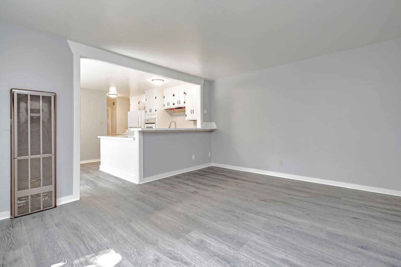 Davis Apartment: 543 545 547 I Street