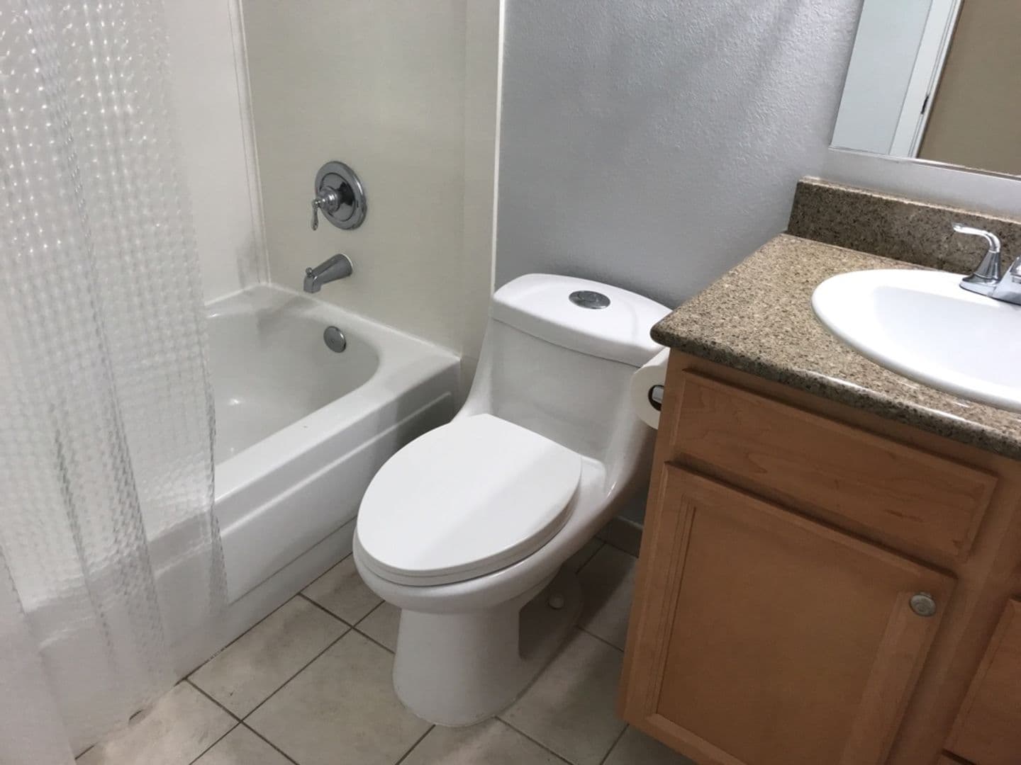 Davis House: 909 Alvarado Avenue #12