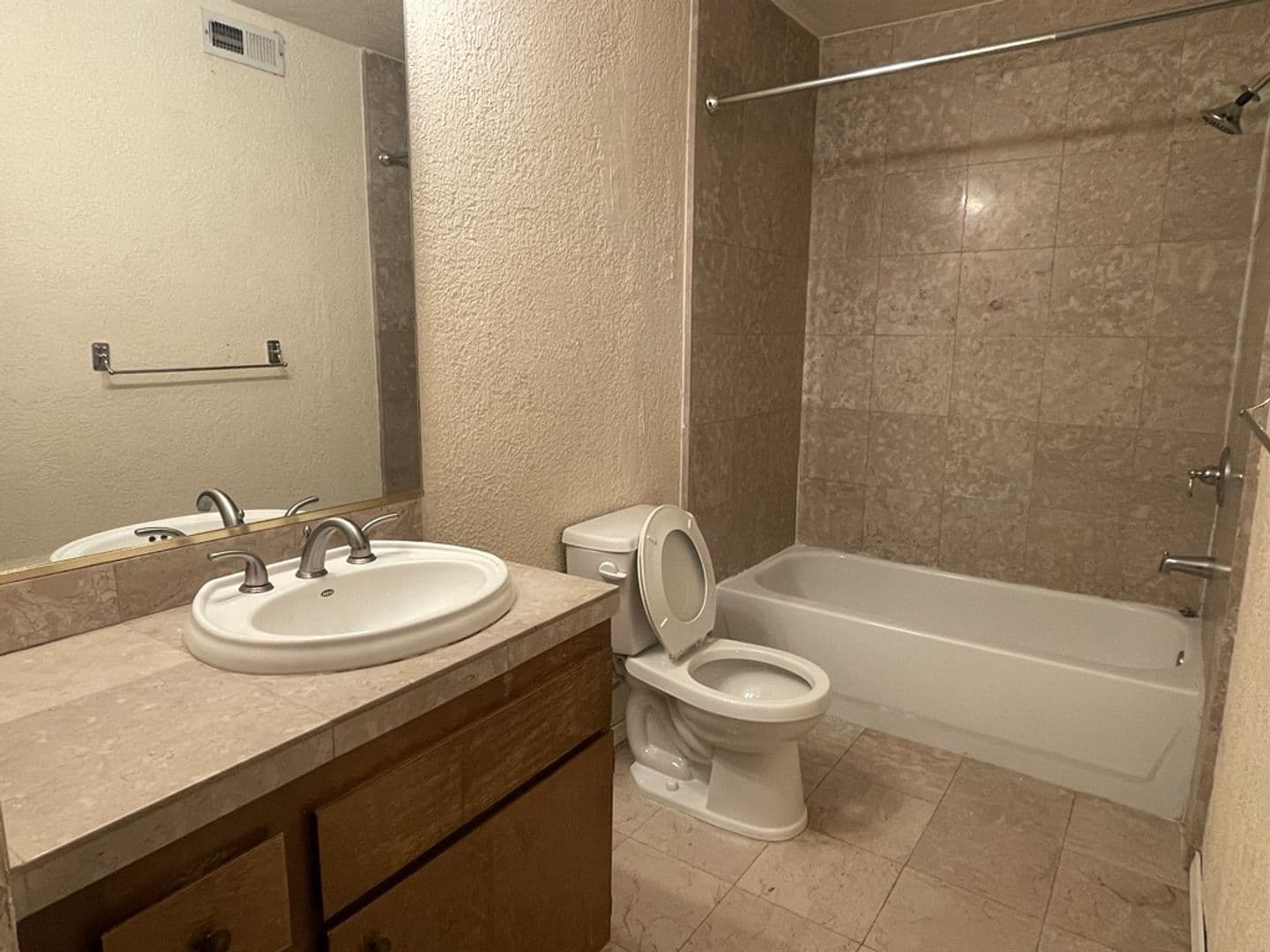 Davis House: 3401 Bermuda #27