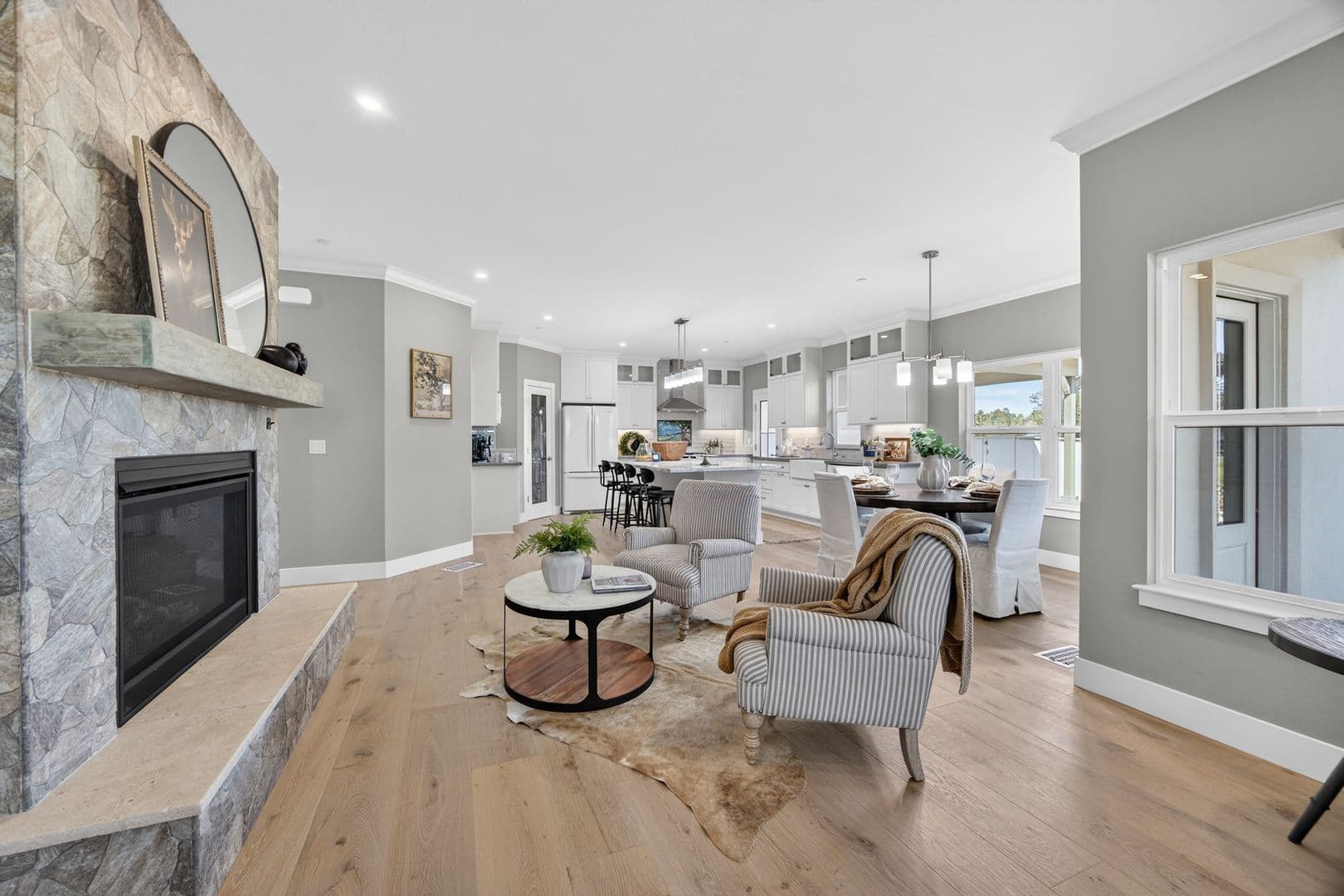 Davis House: 35628 Yosemite Avenue