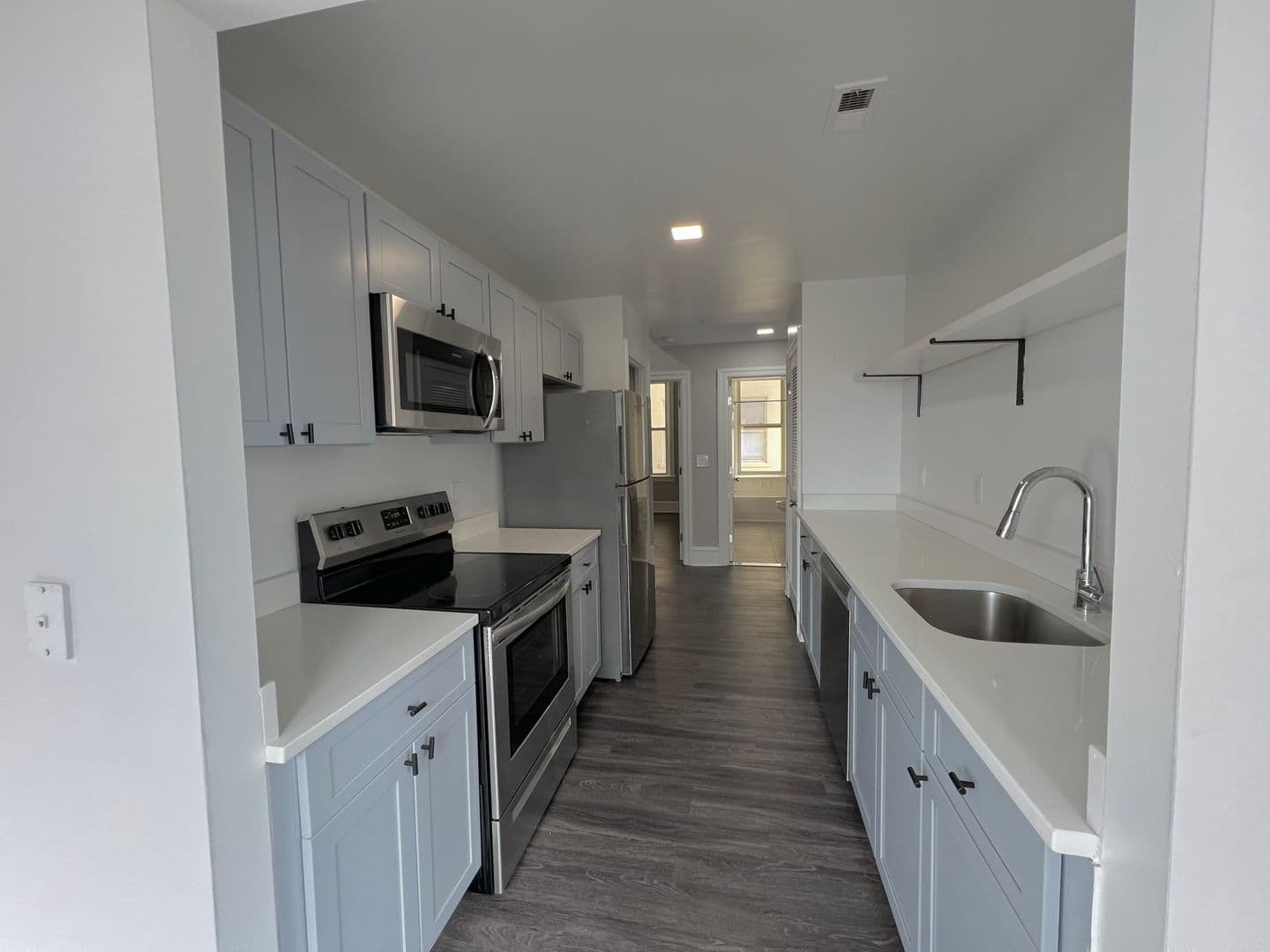 Baltimore Apartment: 306 W Franklin St