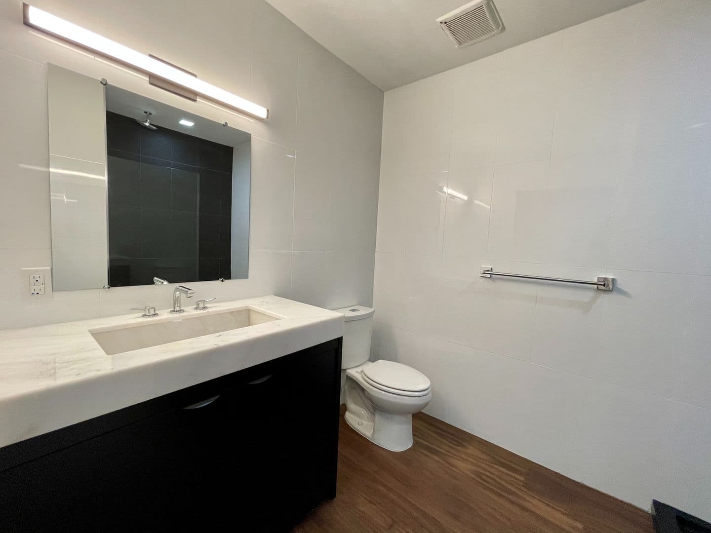 Baltimore Apartment: 9 E. Mt. Royal Avenue