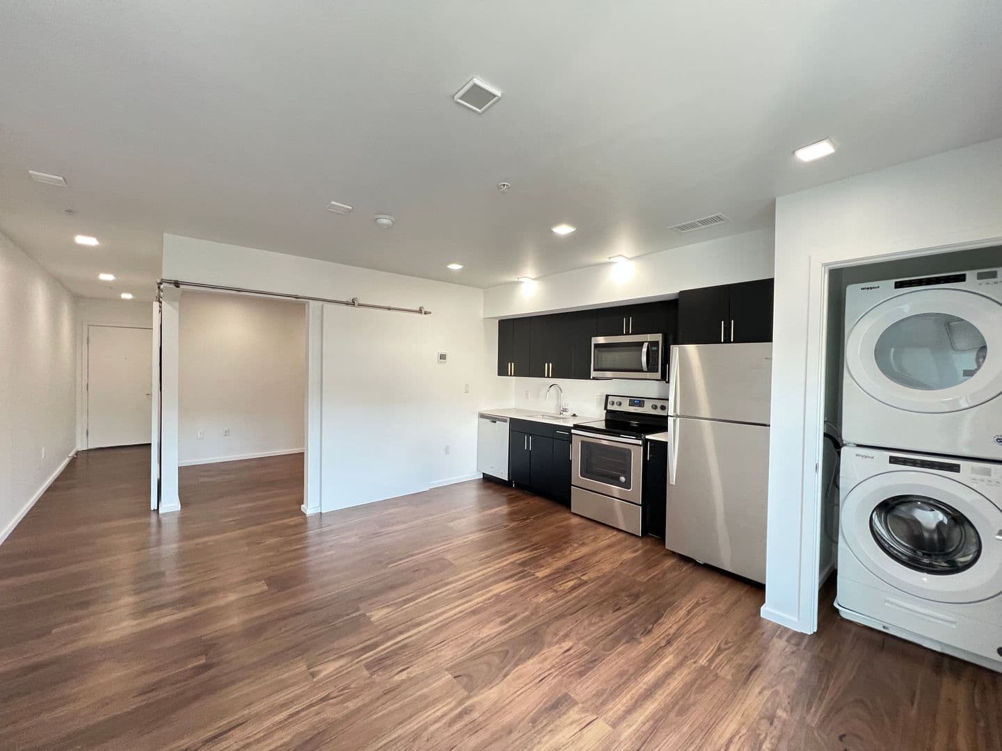 Baltimore Apartment: 9 E. Mt. Royal Avenue