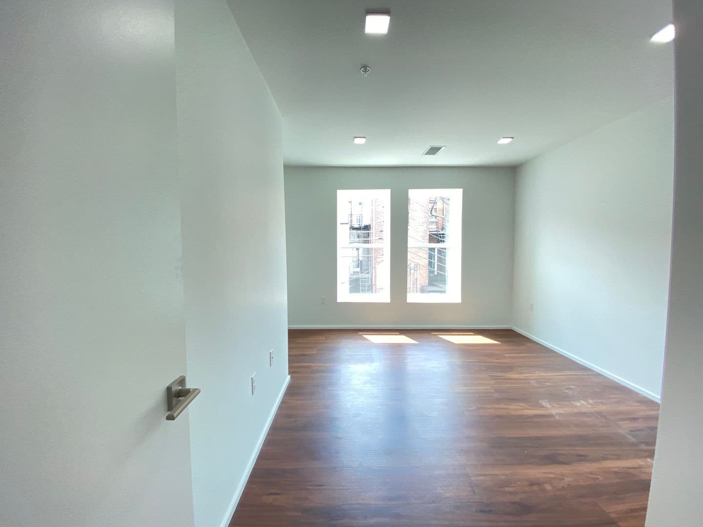 Baltimore Apartment: 9 E. Mt. Royal Avenue