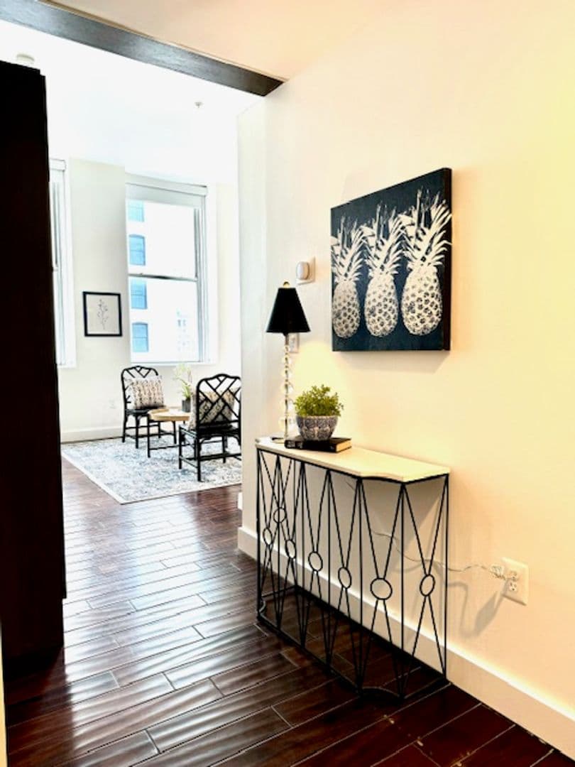 Baltimore Apartment: 207 E Redwood St Unit