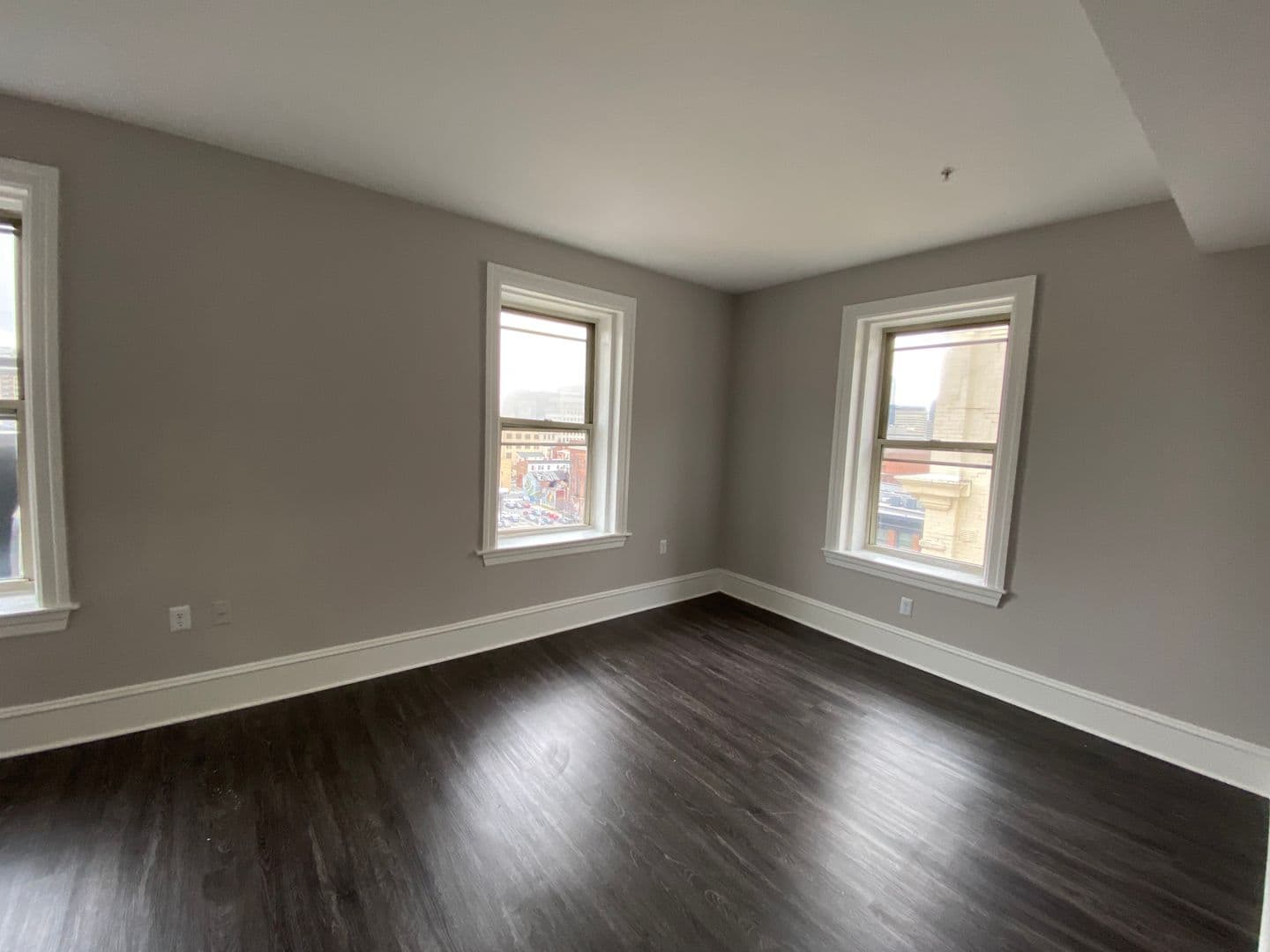 Baltimore Apartment: 306 W Franklin St