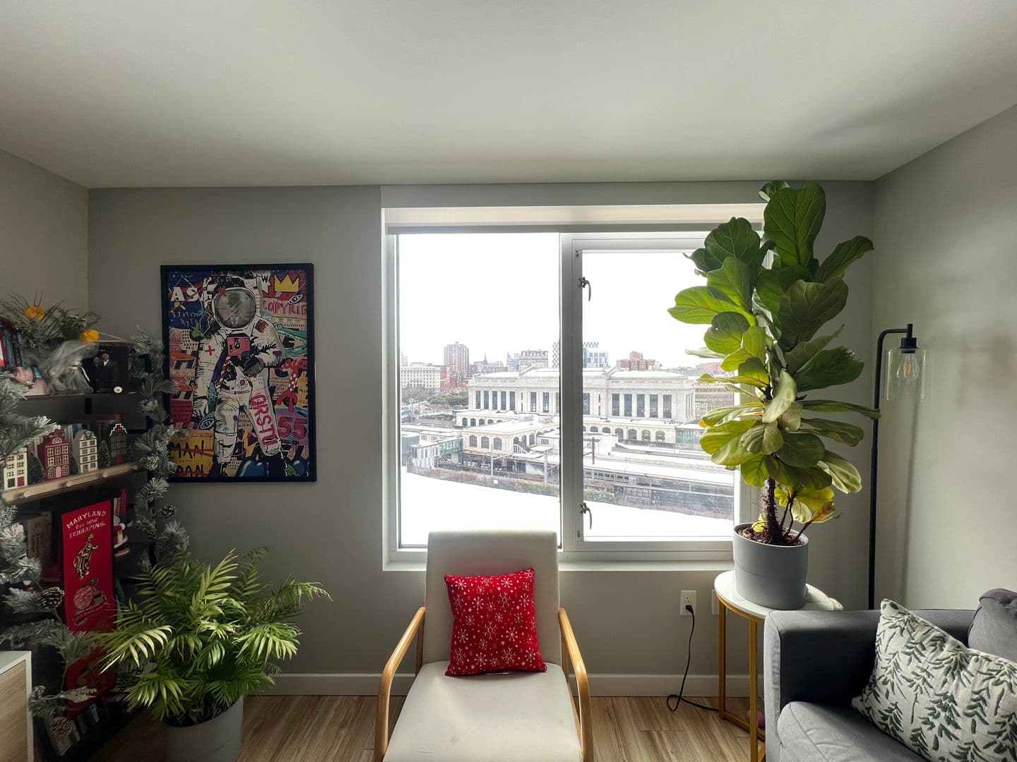 Baltimore Apartment: 20 E Lanvale St