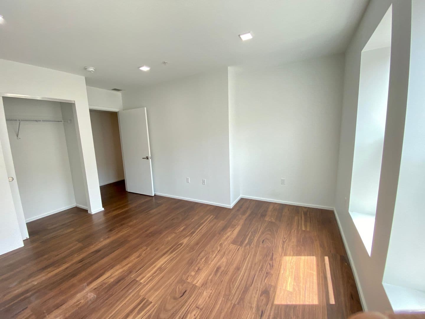 Baltimore Apartment: 9 E. Mt. Royal Avenue