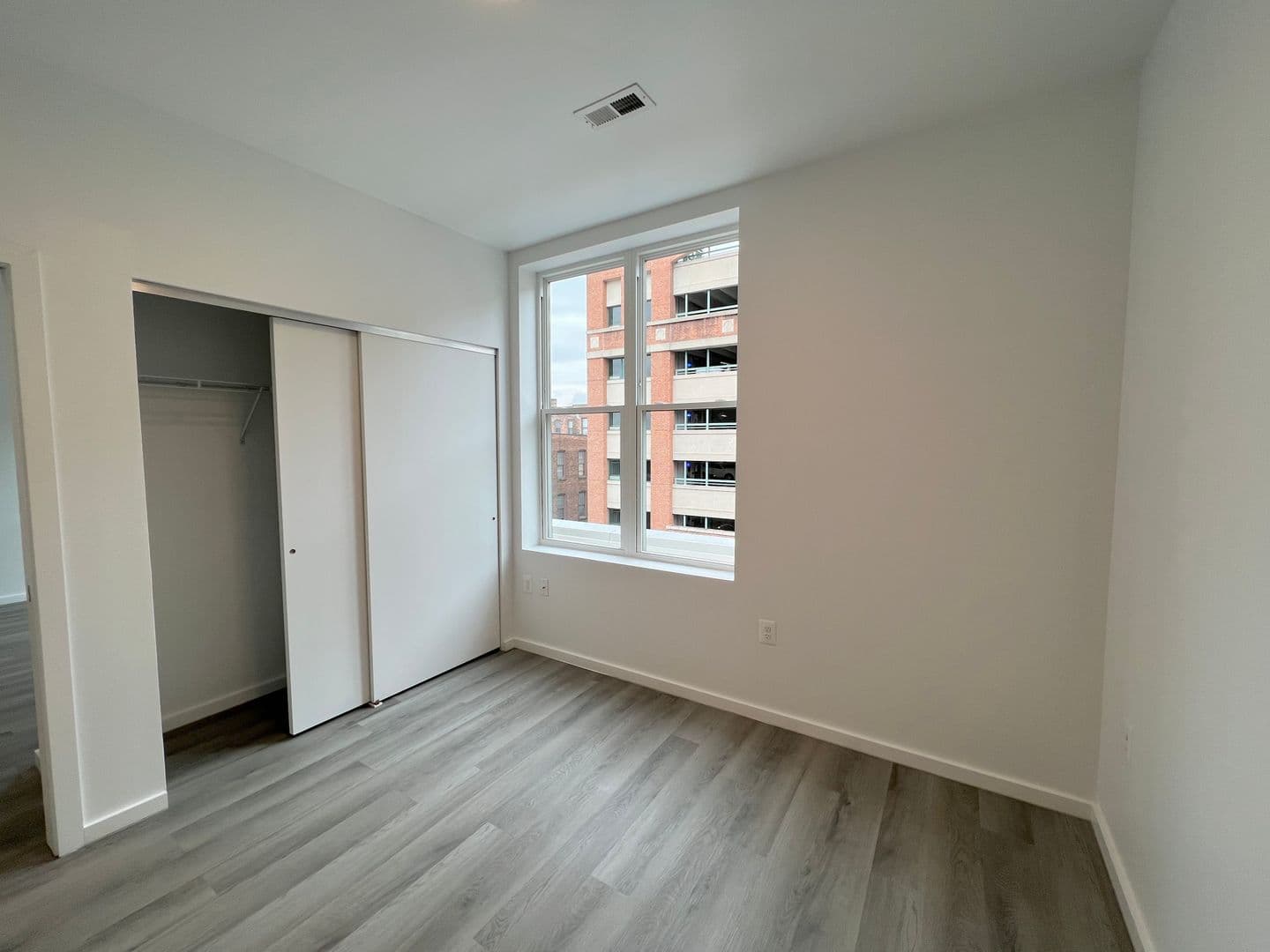 Baltimore Apartment: 725 W Pratt Street