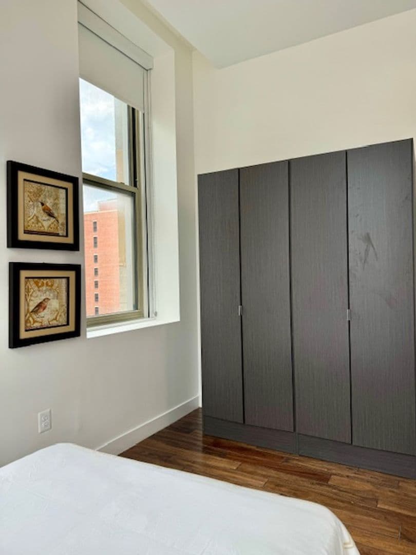 Baltimore Apartment: 207 E Redwood St Unit