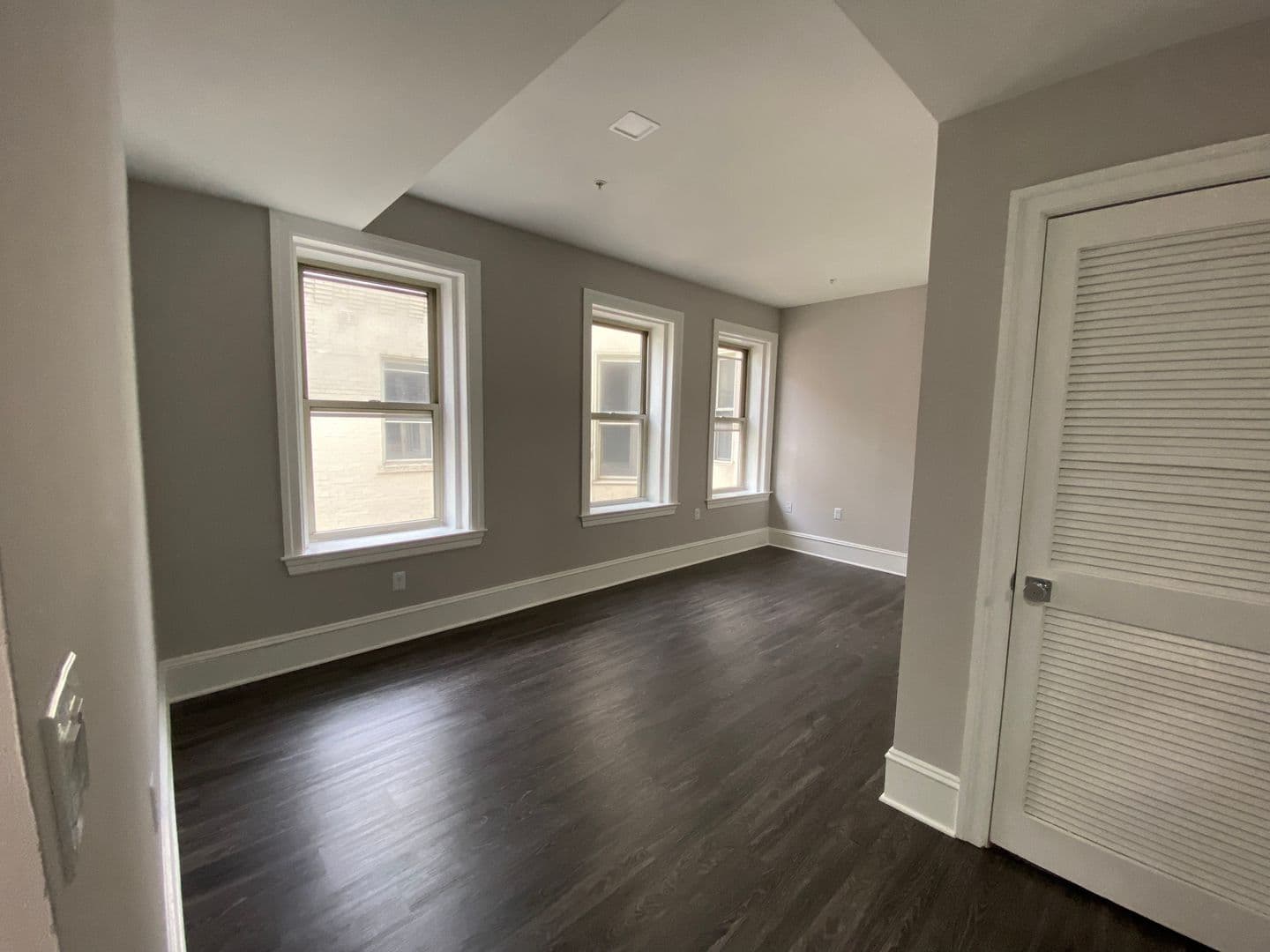 Baltimore Apartment: 306 W Franklin St