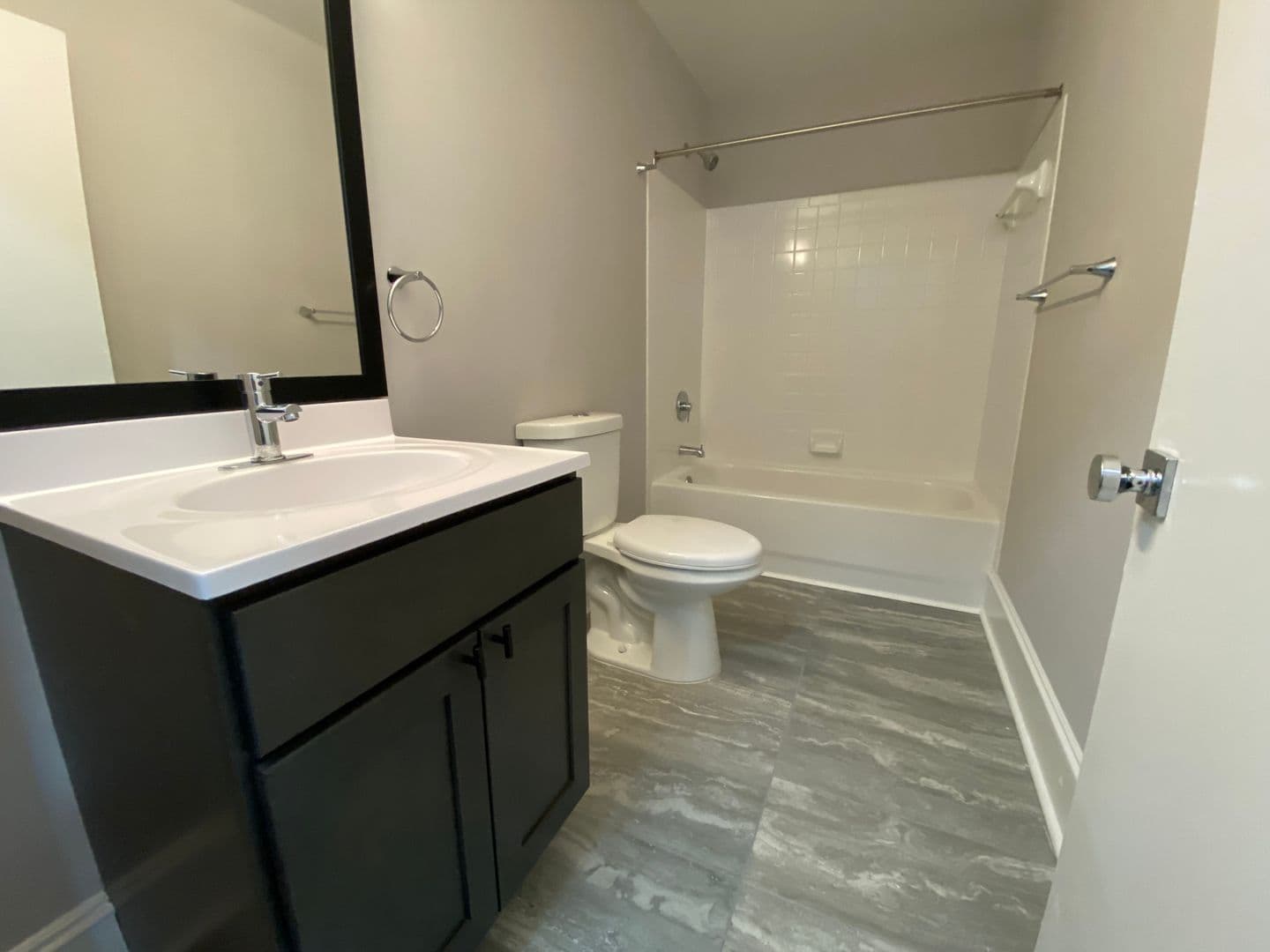 Baltimore Apartment: 306 W Franklin St