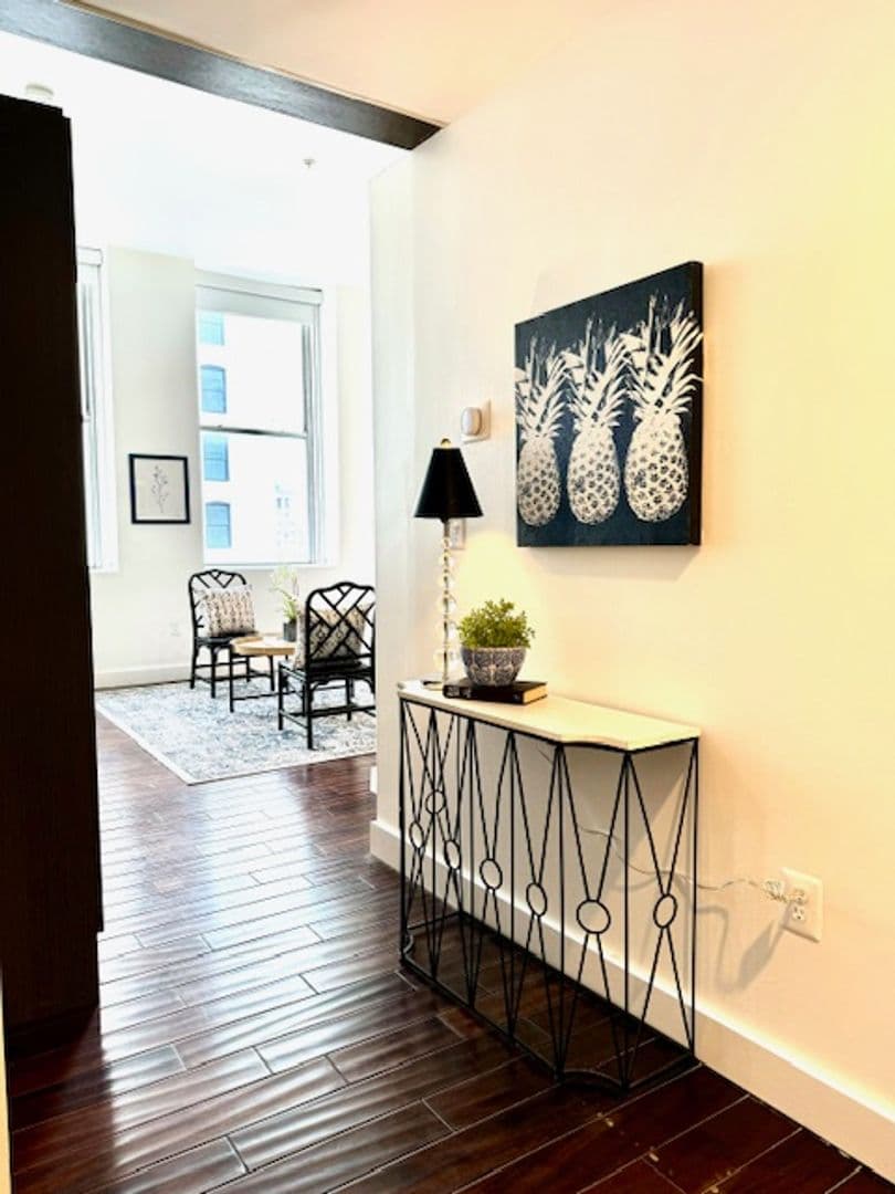 Baltimore Apartment: 207 E Redwood St Unit