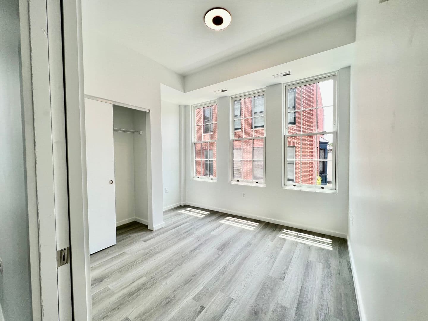 Baltimore Apartment: 725 W Pratt Street