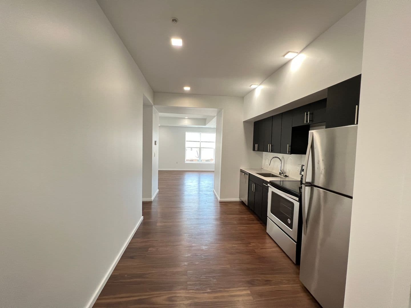 Baltimore Apartment: 9 E. Mt. Royal Avenue