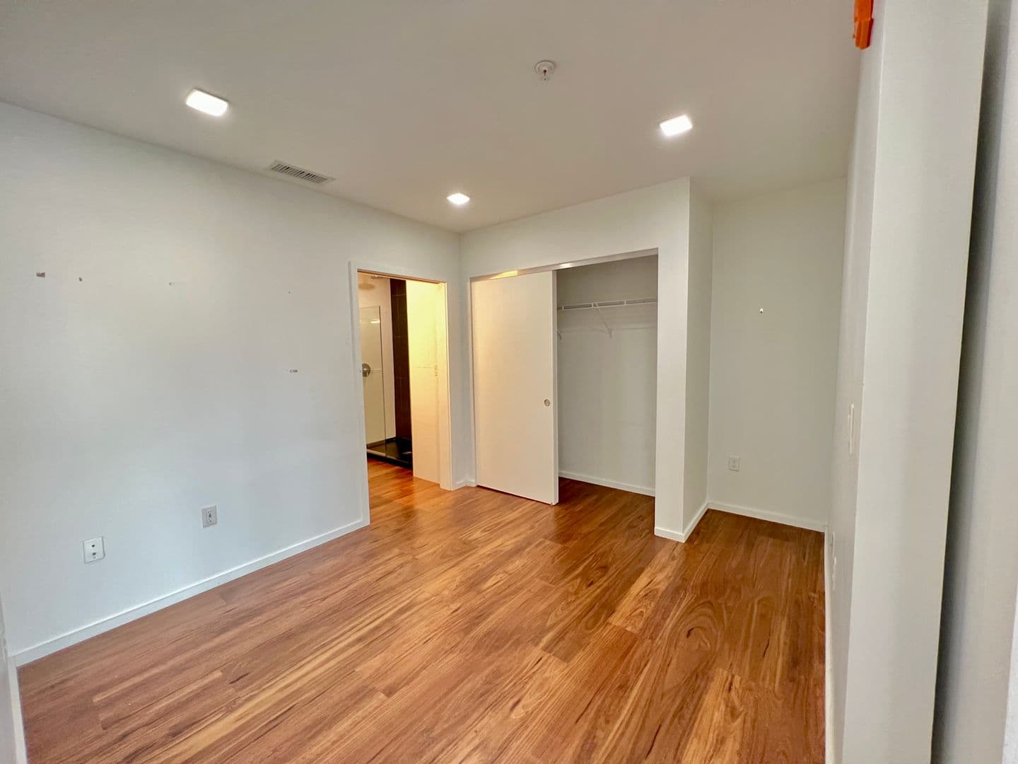 Baltimore Apartment: 9 E. Mt. Royal Avenue
