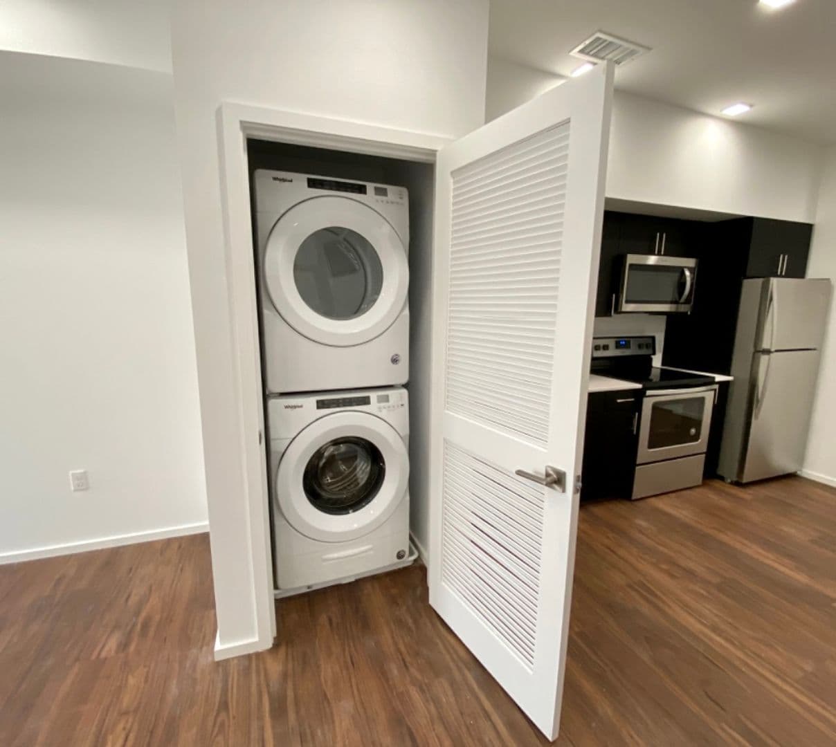 Baltimore Apartment: 9 E. Mt. Royal Avenue