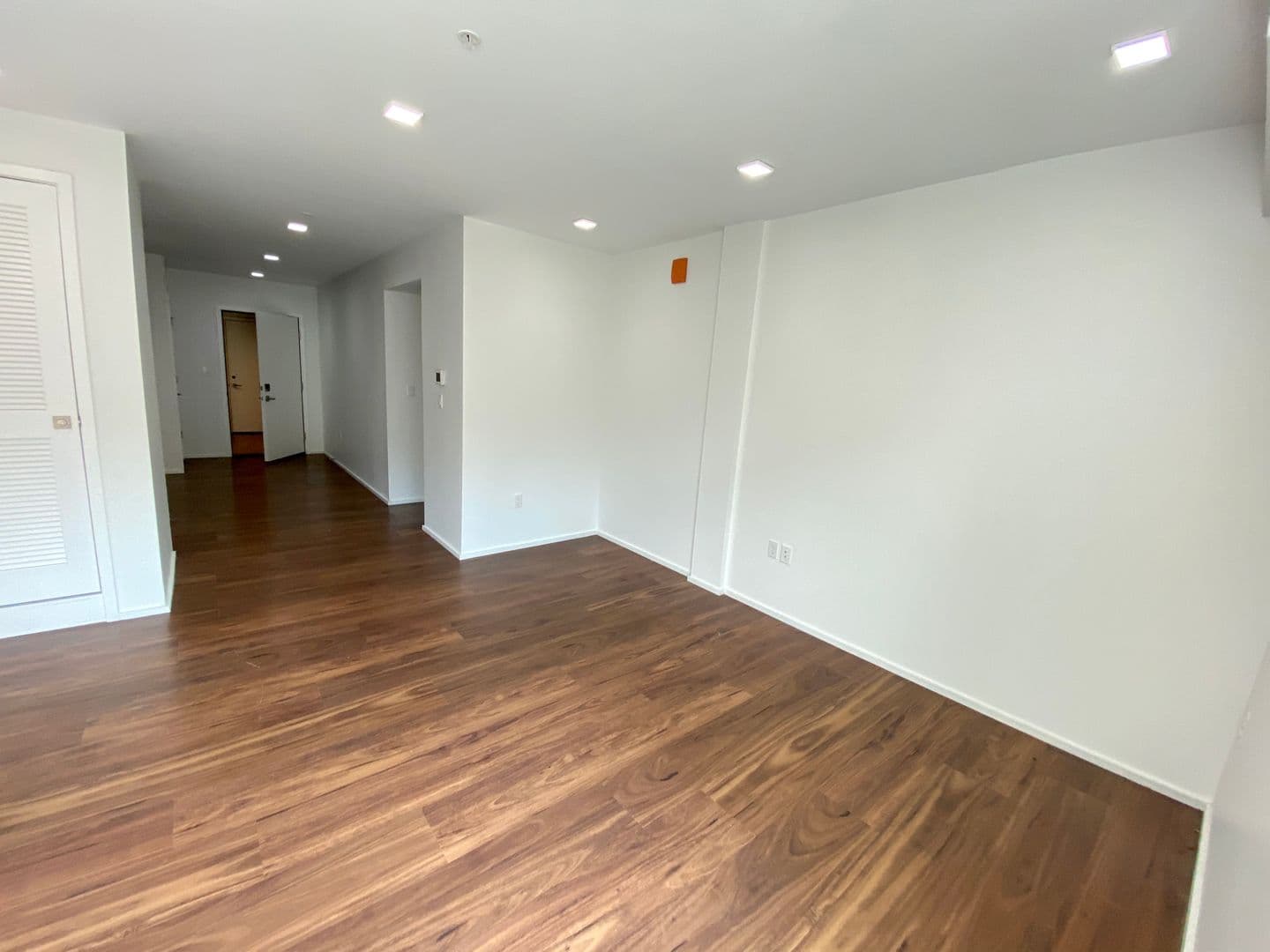 Baltimore Apartment: 9 E. Mt. Royal Avenue