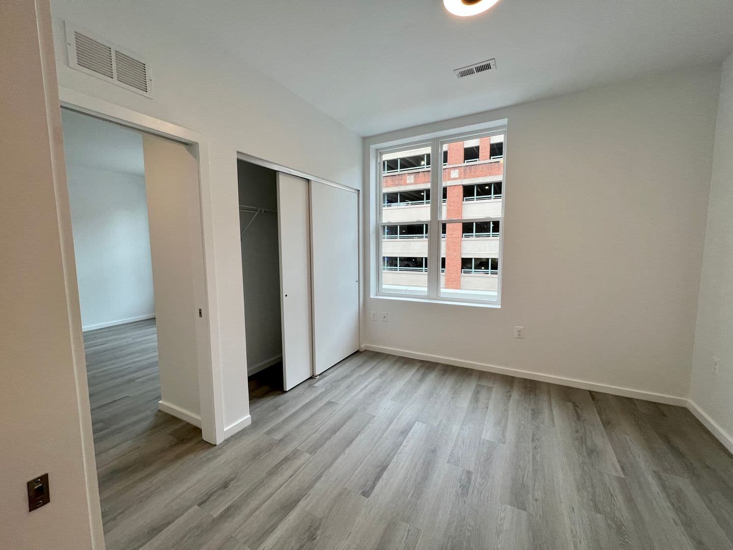 Baltimore Apartment: 725 W Pratt Street