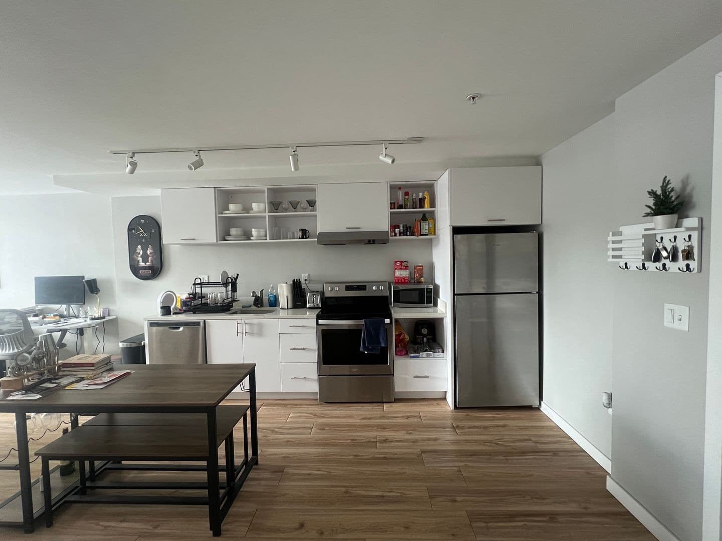 Baltimore Apartment: 20 E Lanvale St