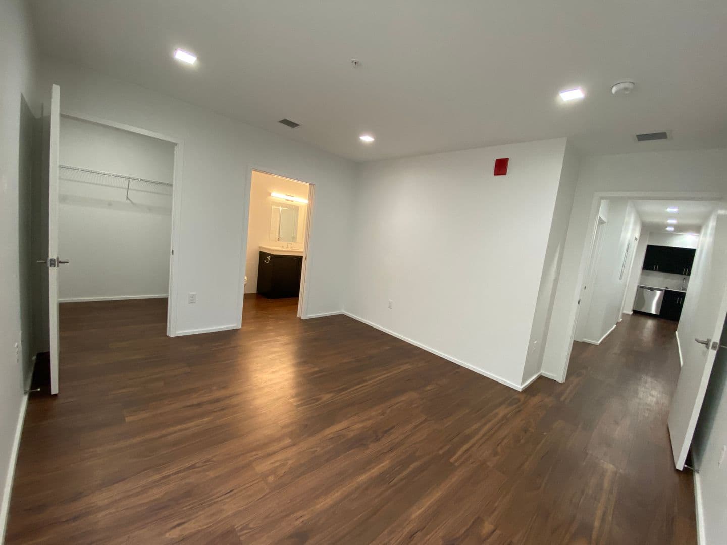 Baltimore Apartment: 9 E. Mt. Royal Avenue