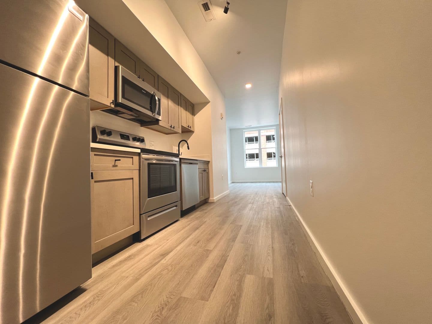 Baltimore Apartment: 725 W Pratt Street
