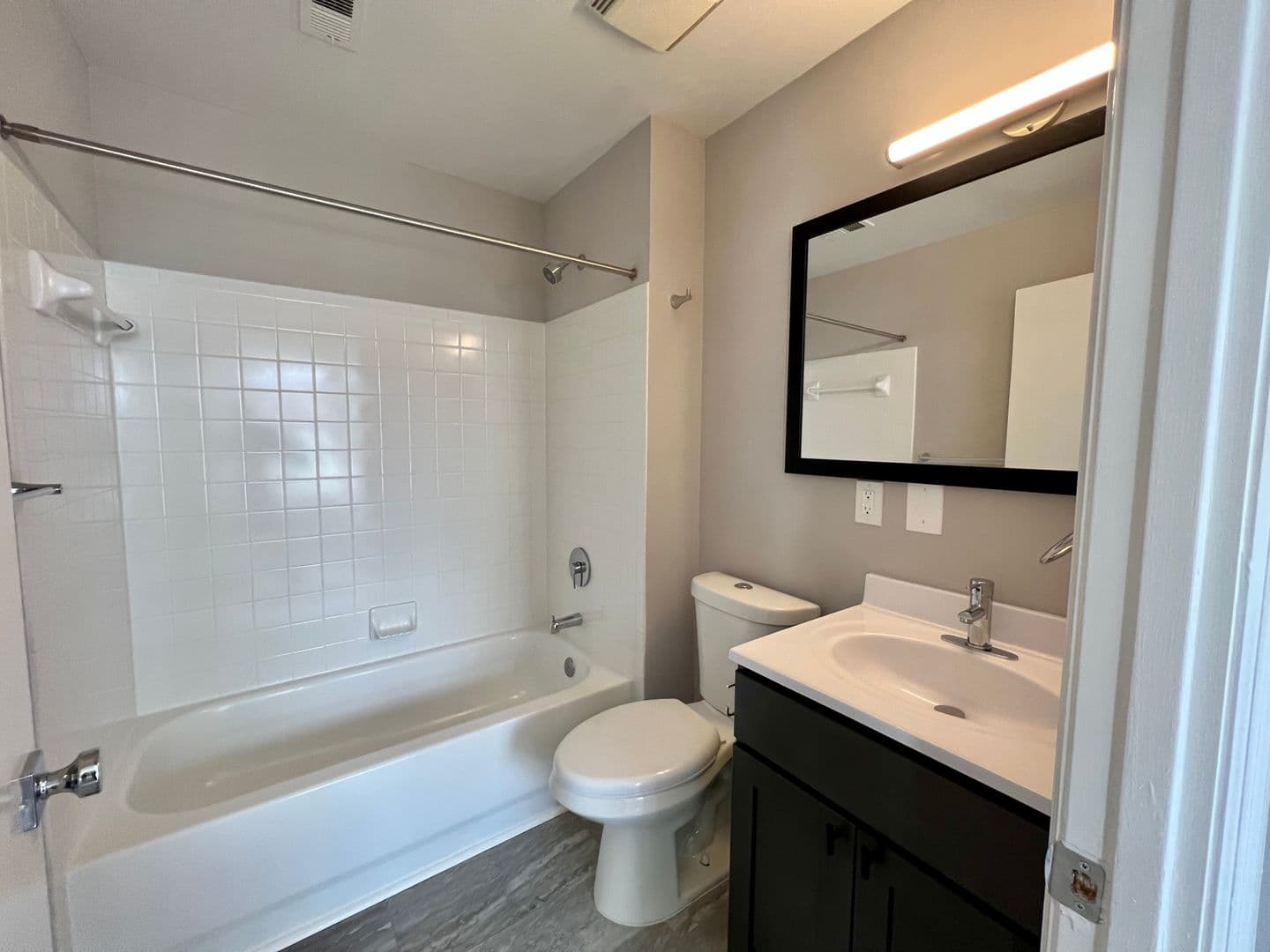 Baltimore Apartment: 306 W Franklin St
