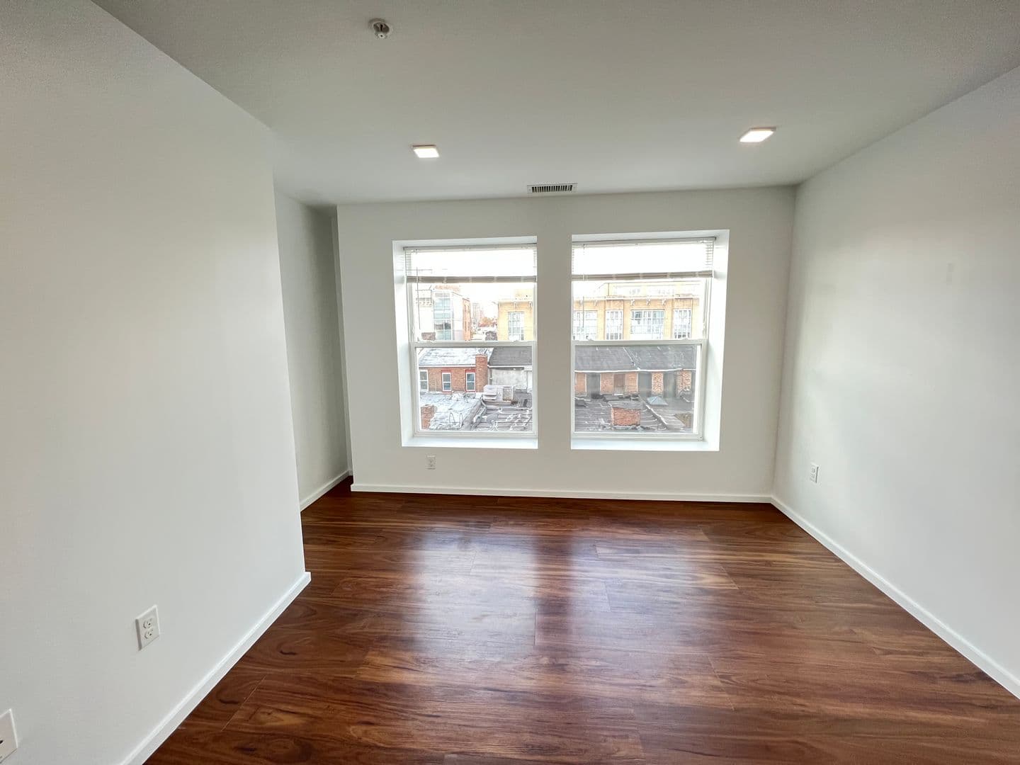 Baltimore Apartment: 9 E. Mt. Royal Avenue