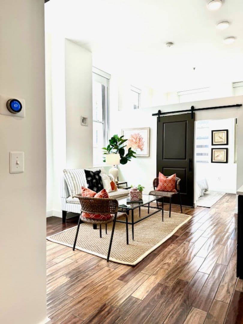 Baltimore Apartment: 207 E Redwood St Unit