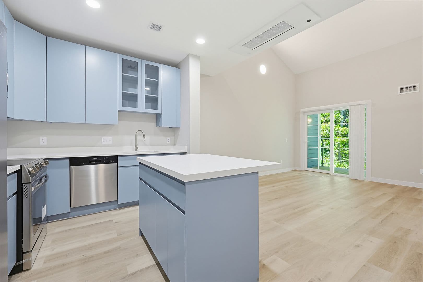 Franklin Apartment: 230 East Central Street