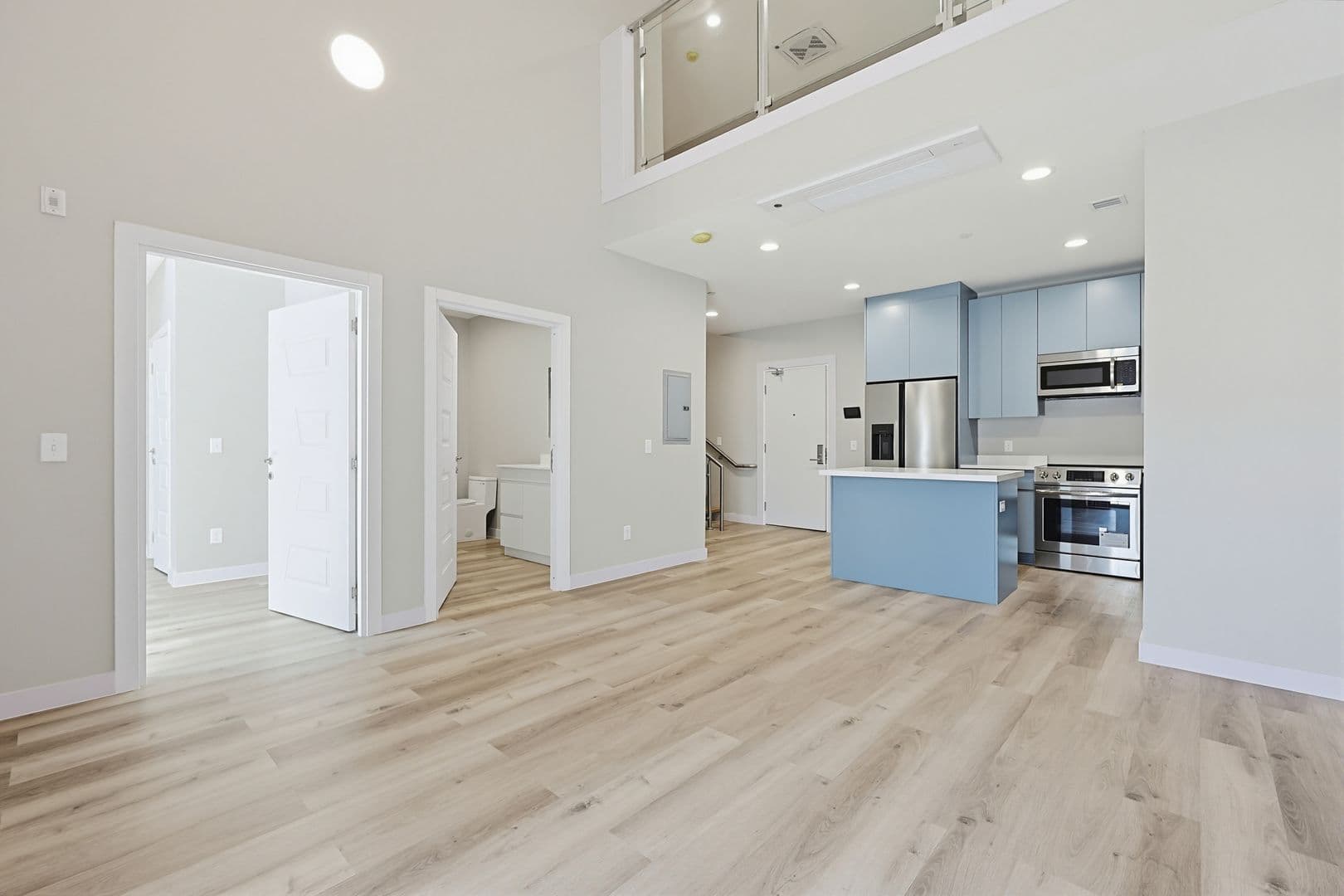 Franklin Apartment: 230 East Central Street