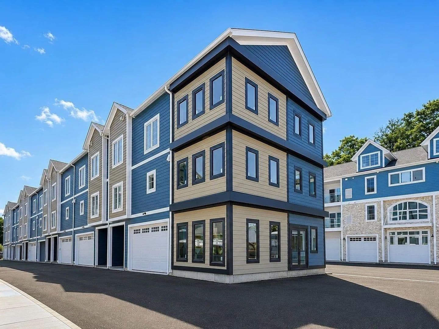 Franklin Apartment: 230 East Central Street