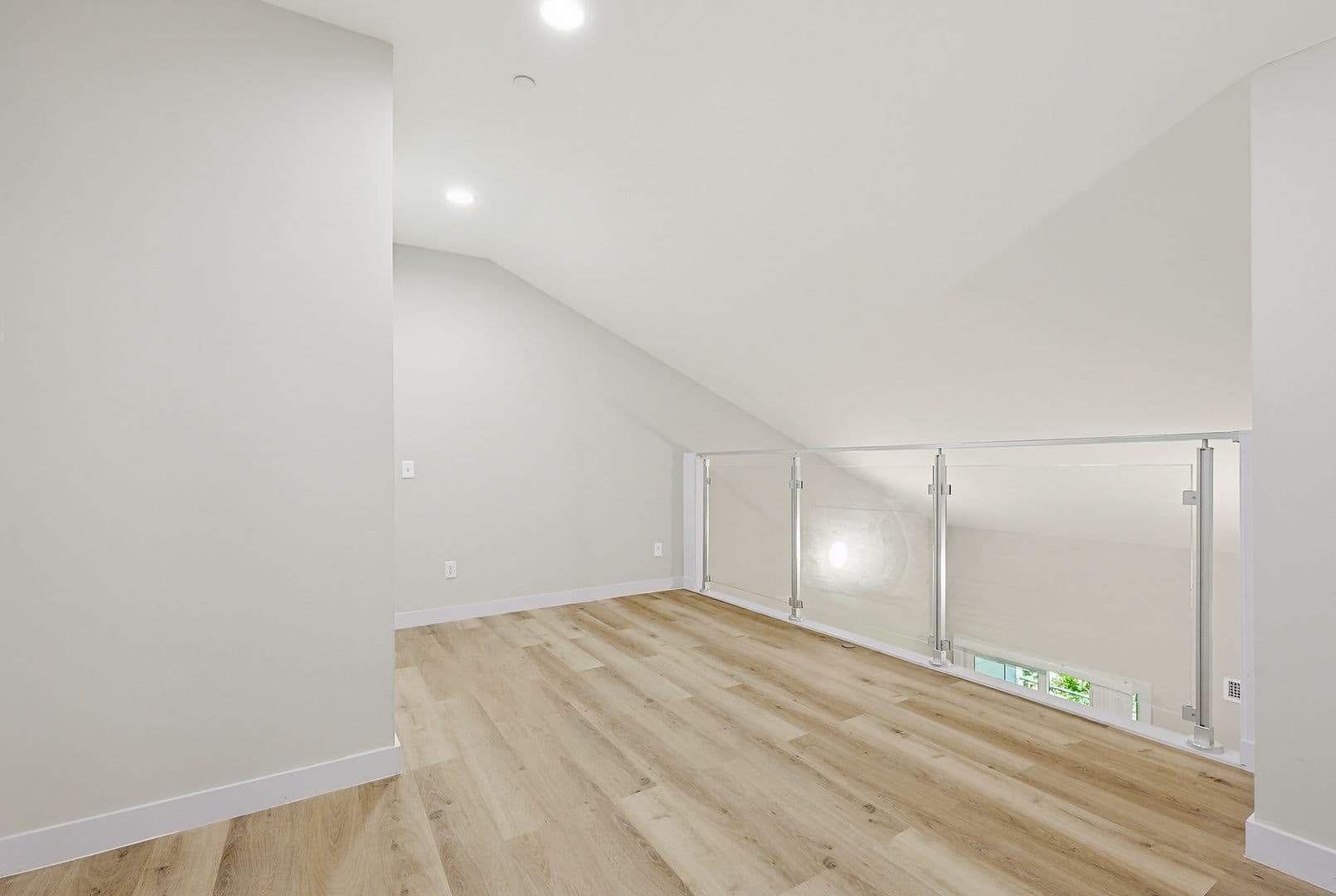 Franklin Apartment: 230 East Central Street