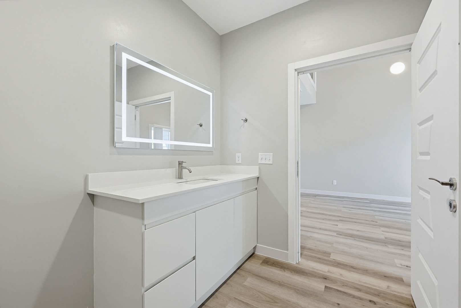 Franklin Apartment: 230 East Central Street