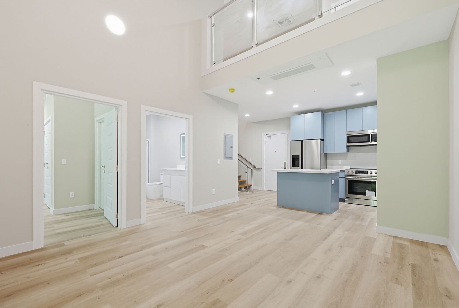 Franklin Apartment: 230 East Central Street