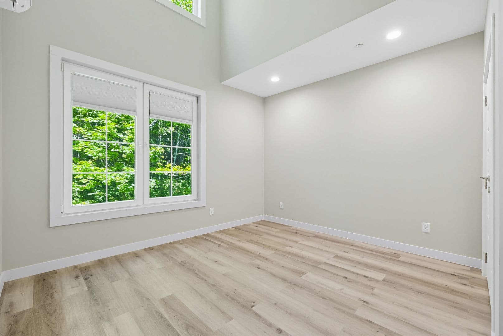 Franklin Apartment: 230 East Central Street